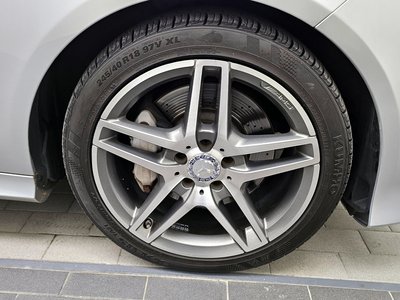 MERCEDES-BENZ E-CLASS - 6