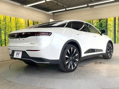 2025 Toyota CROWN CROSSOVER thumbnail 17