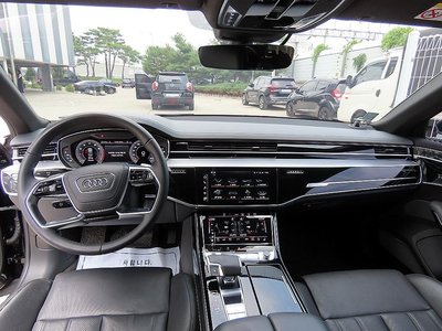 2021 AUDI A8 photo 5