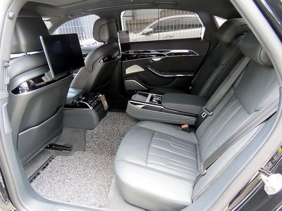 2021 AUDI A8 photo 10