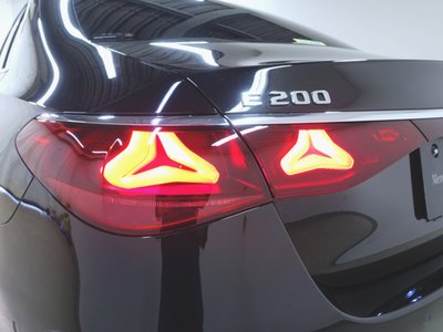 MERCEDES-BENZ E-CLASS - 5