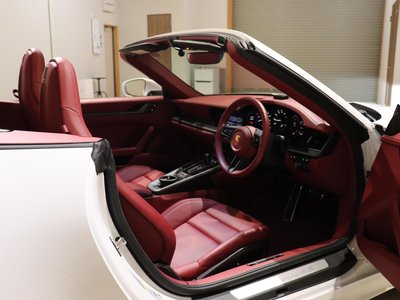2022 Porsche 911 — миниатюра 26