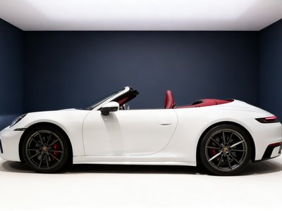 2022 Porsche 911 — миниатюра 14