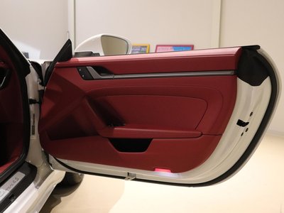 2022 Porsche 911 — миниатюра 25
