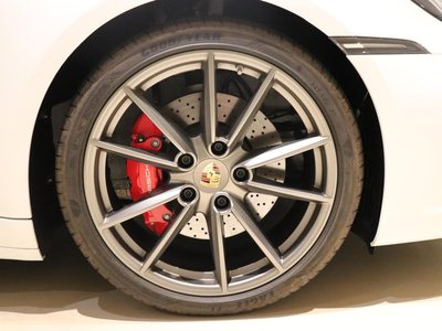 2022 Porsche 911 — миниатюра 21