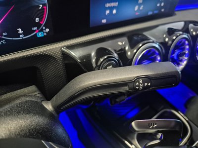 MERCEDES-BENZ CLA - 9