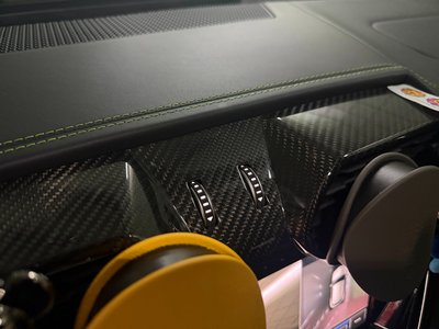 2021 Lamborghini URUS photo 9