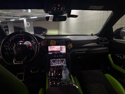 2021 Lamborghini URUS thumbnail 14