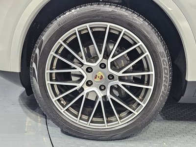 صورة 6 لـ 2022 Porsche CAYENNE