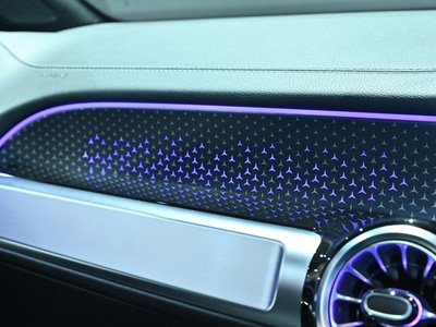 MERCEDES-BENZ GLB - 3