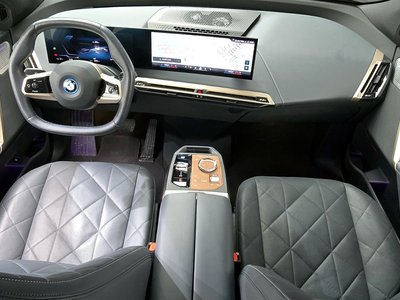 BMW IX - 5