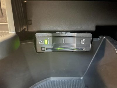 MERCEDES-BENZ GLB - 10