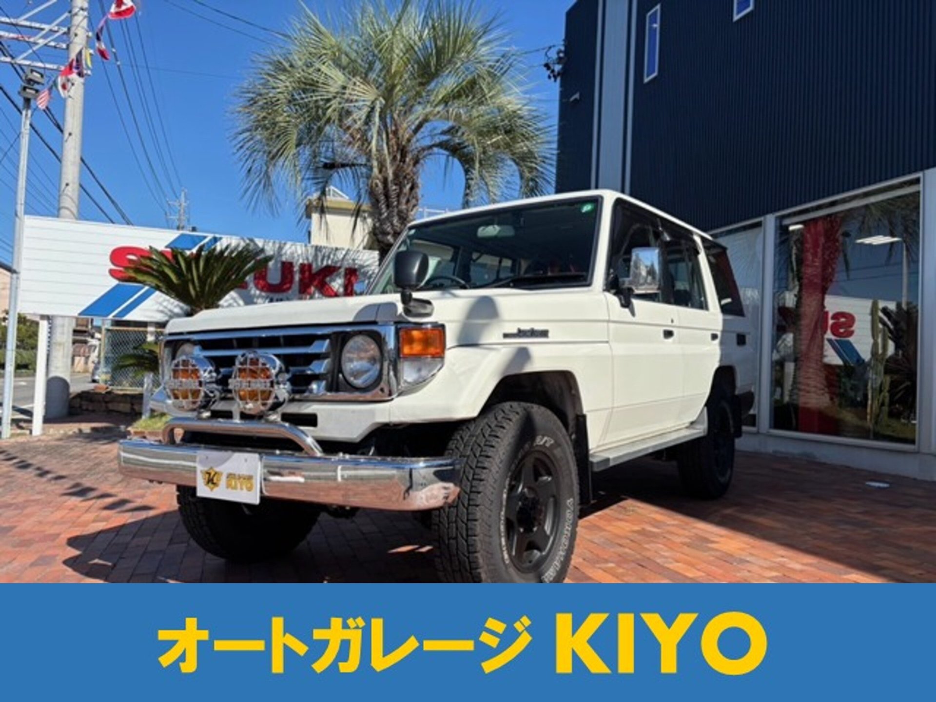 TOYOTA LAND CRUISER 70 - View 1