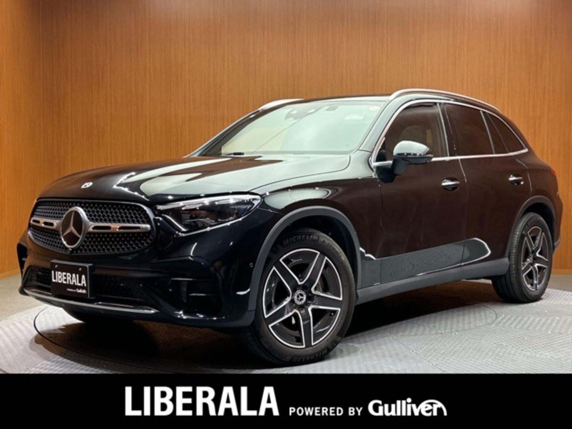 MERCEDES-BENZ GLC - View 1