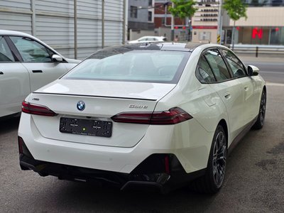 BMW 5 SERIES - 3