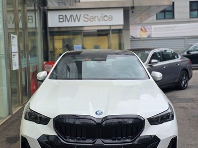 BMW 5 SERIES - 2