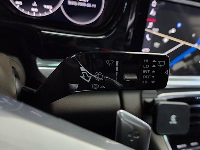 2018 Porsche PANAMERA thumbnail 30