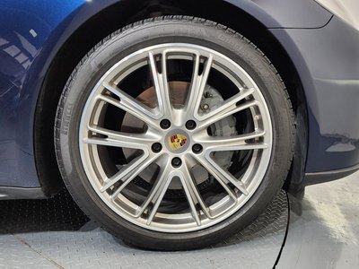 PORSCHE PANAMERA - 8