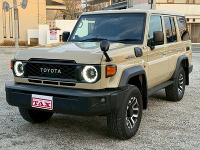 TOYOTA LAND CRUISER 70 - 1