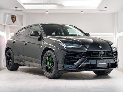 LAMBORGHINI URUS - 1