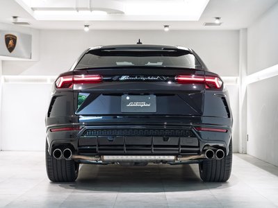 LAMBORGHINI URUS - 5