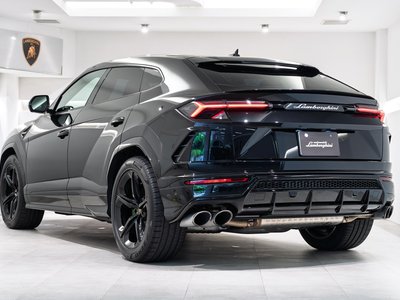LAMBORGHINI URUS - 9