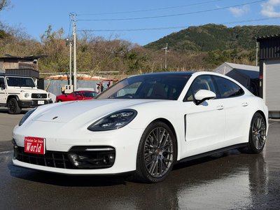 PORSCHE PANAMERA - 1