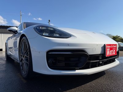 PORSCHE PANAMERA - 10