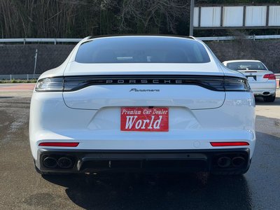 PORSCHE PANAMERA - 5