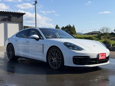 PORSCHE PANAMERA - 3