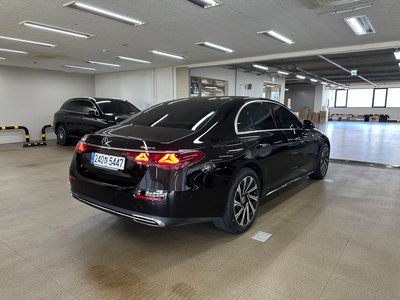 MERCEDES-BENZ E-CLASS - 7