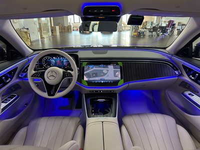 MERCEDES-BENZ E-CLASS - 1