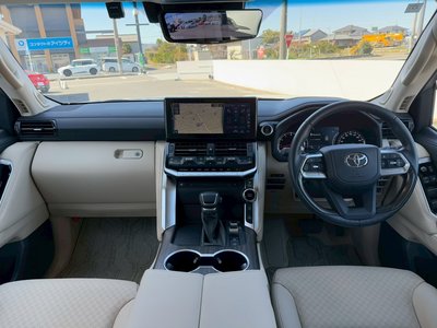 TOYOTA LAND CRUISER 300 - 2