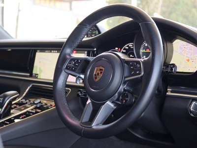 PORSCHE PANAMERA - 3
