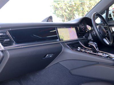 PORSCHE PANAMERA - 6