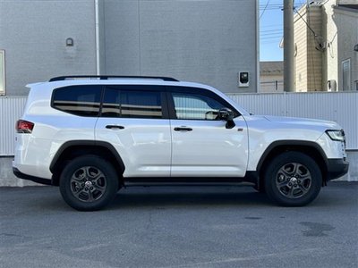 TOYOTA LAND CRUISER 300 - 6