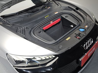 AUDI E-TRON GT - 7