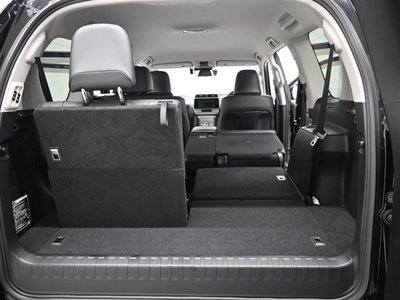 TOYOTA LAND CRUISER PRADO - 9