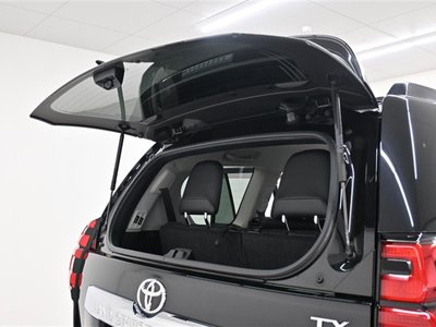 TOYOTA LAND CRUISER PRADO - 8