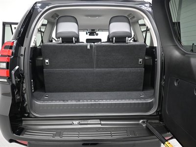 TOYOTA LAND CRUISER PRADO - 7