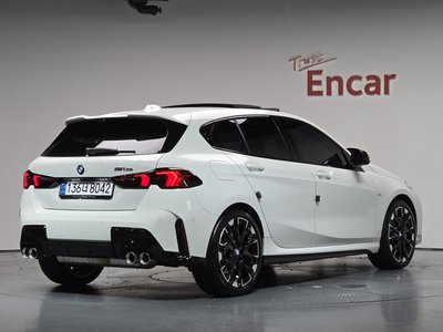 2025 BMW 1 SERIES 照片 2