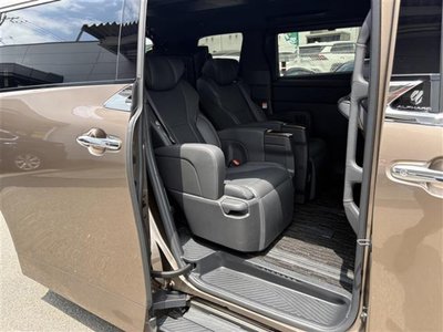 2025 Toyota ALPHARD 缩略图 18