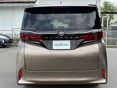 2025 Toyota ALPHARD — фото 10
