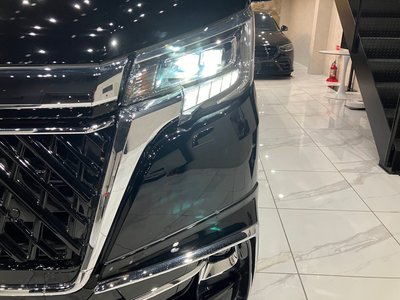 TOYOTA GRAND ACE - 9