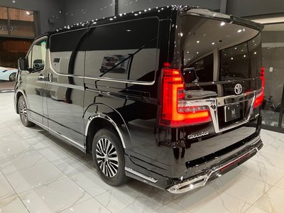 TOYOTA GRAND ACE - 5