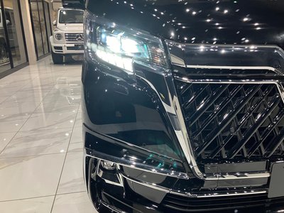 TOYOTA GRAND ACE - 8