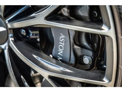 ASTON MARTIN VANTAGE - 10