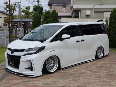 2022 Toyota ALPHARD — фото 4