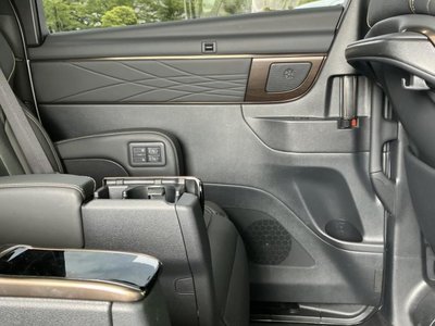 2025 TOYOTA ALPHARD — миниатюра 24