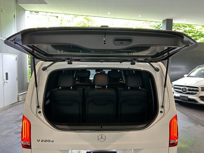 صورة 10 لـ 2024 Mercedes-BENZ V-CLASS